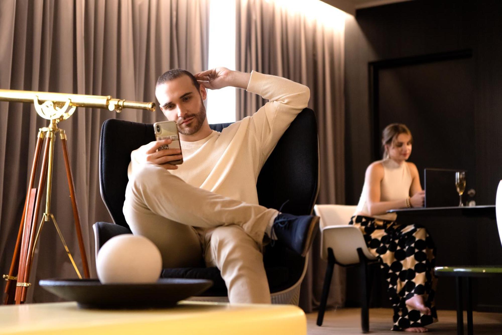 Pullman Santiago El Bosque Hotel ภายนอก รูปภาพ A scene from the film